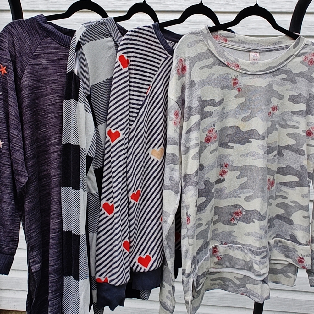 Pullover cozy shirt lot (4 quantity)
